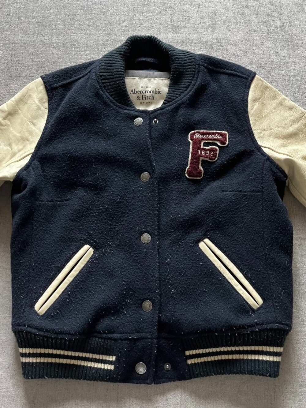 Vintage Abercrombie & Fitch Varsity Jacket Women Medium Navy Blue Pockets Patch